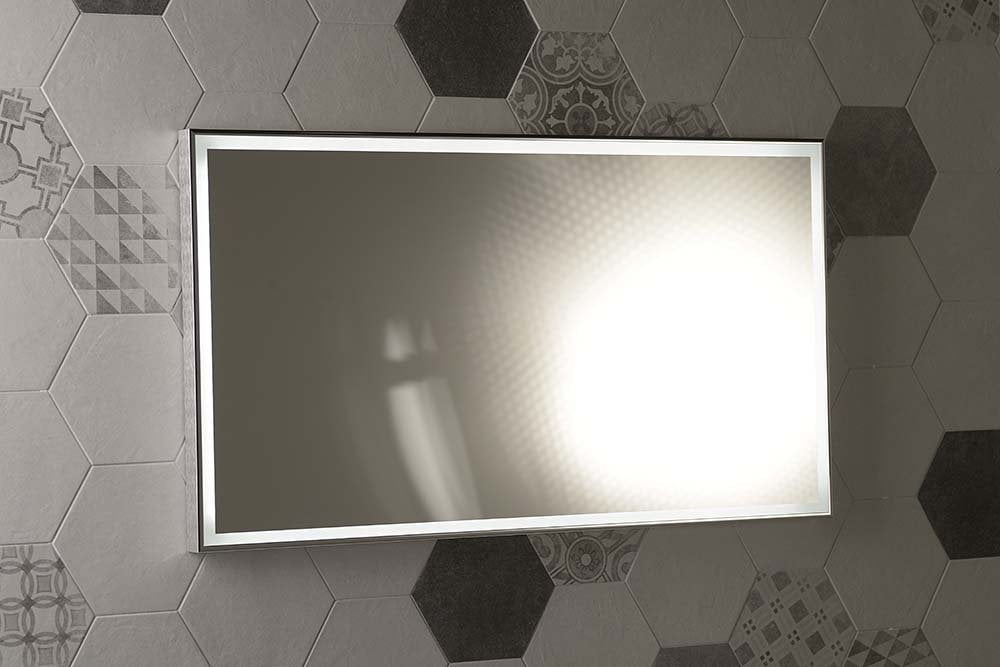 LUMINAR lustro w ramie z podświetleniem LED 1200x550mm, chrom LUMINAR lustro w ramie z podświetleniem LED 1200x550mm, chrom
