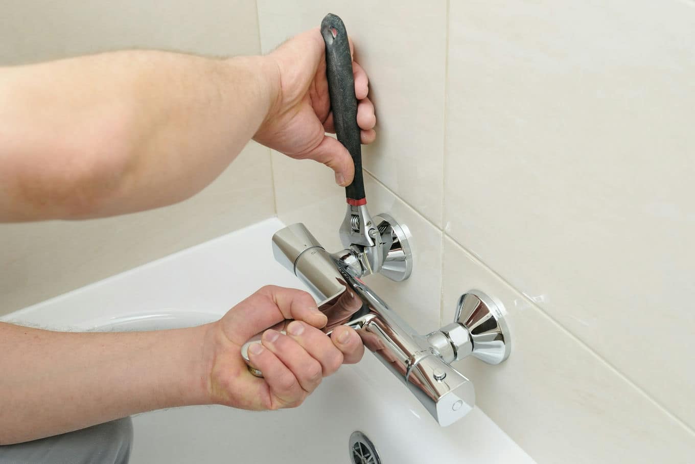 montaż baterii z termostatem