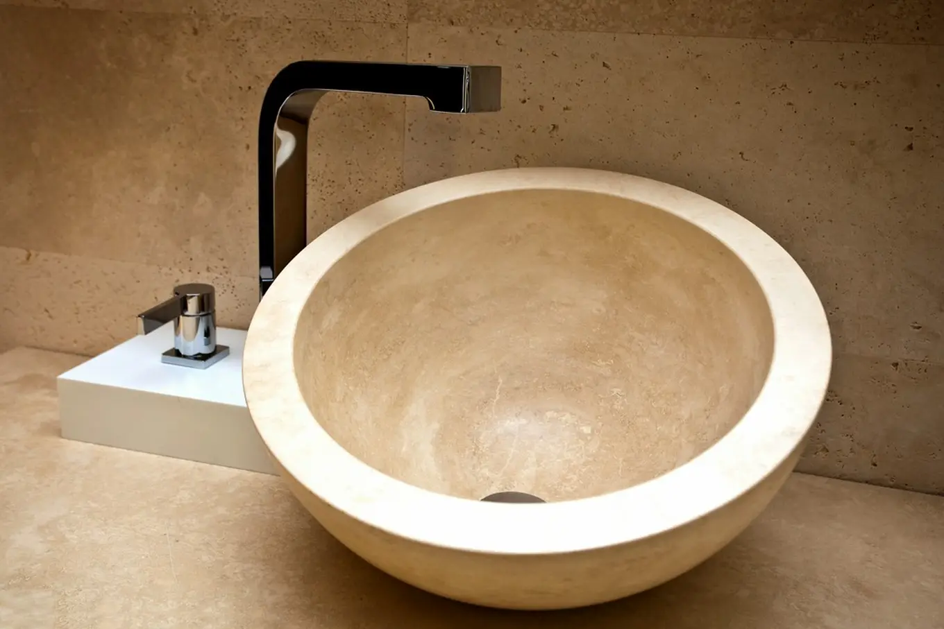 betonowa umywalka