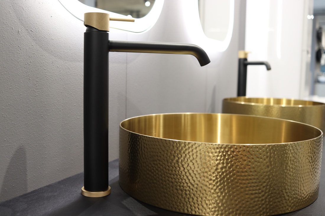 AURUM umywalka nablatowa okrągła 38 cm z korkiem stal nierdzewna kuty metal złoty mat AURUM umywalka nablatowa okrągła 38 cm z korkiem stal nierdzewna kuty metal złoty mat